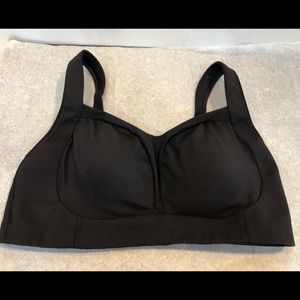 Lululemon Ta Ta Tamer III EUC